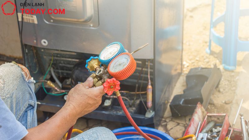 Gas lạnh là yếu tố quan trọng giúp tủ duy trì nhiệt độ cần thiết để làm đông thực phẩm