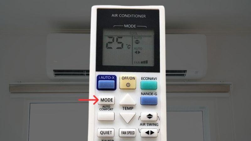 Việc kích hoạt chế độ hút ẩm trên điều hòa rất đơn giản