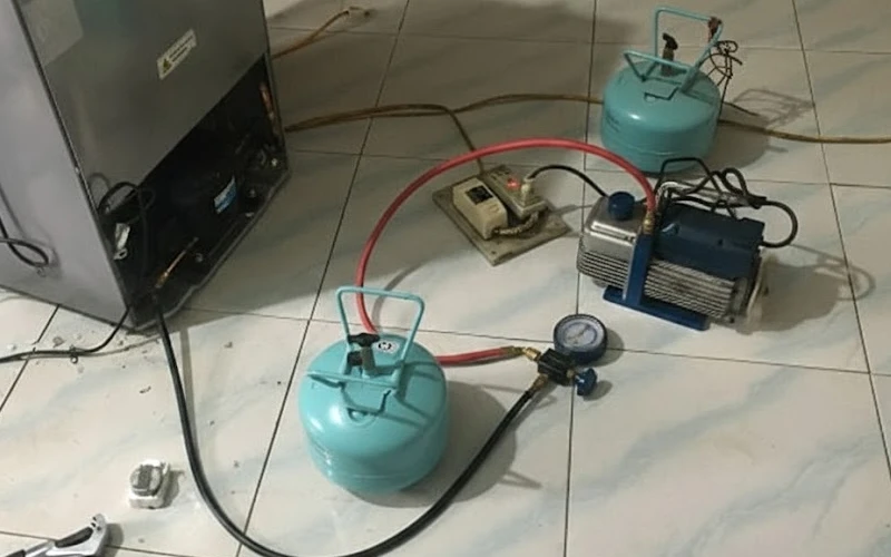 Kỹ thuật nạp gas và hút chân không sau khi sửa block tủ lạnh